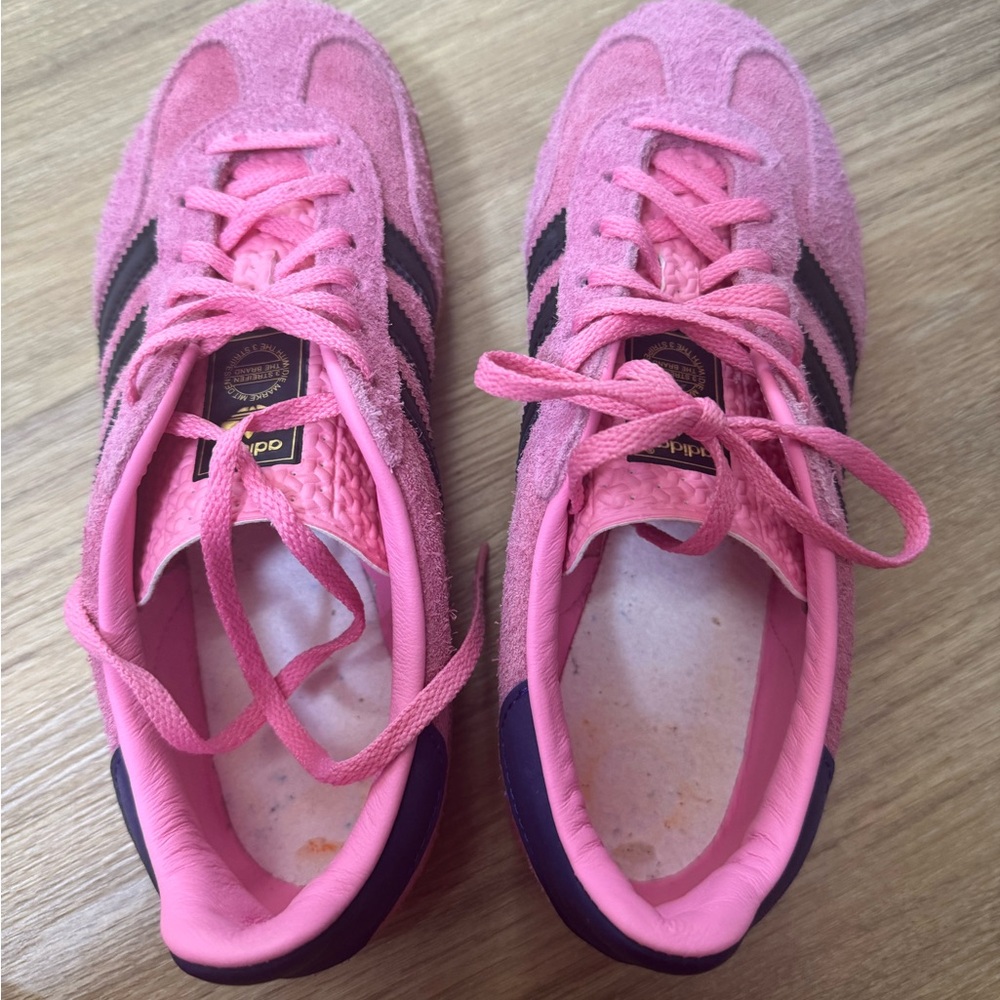 Adidas gazelle  Pink Suede Sneakers